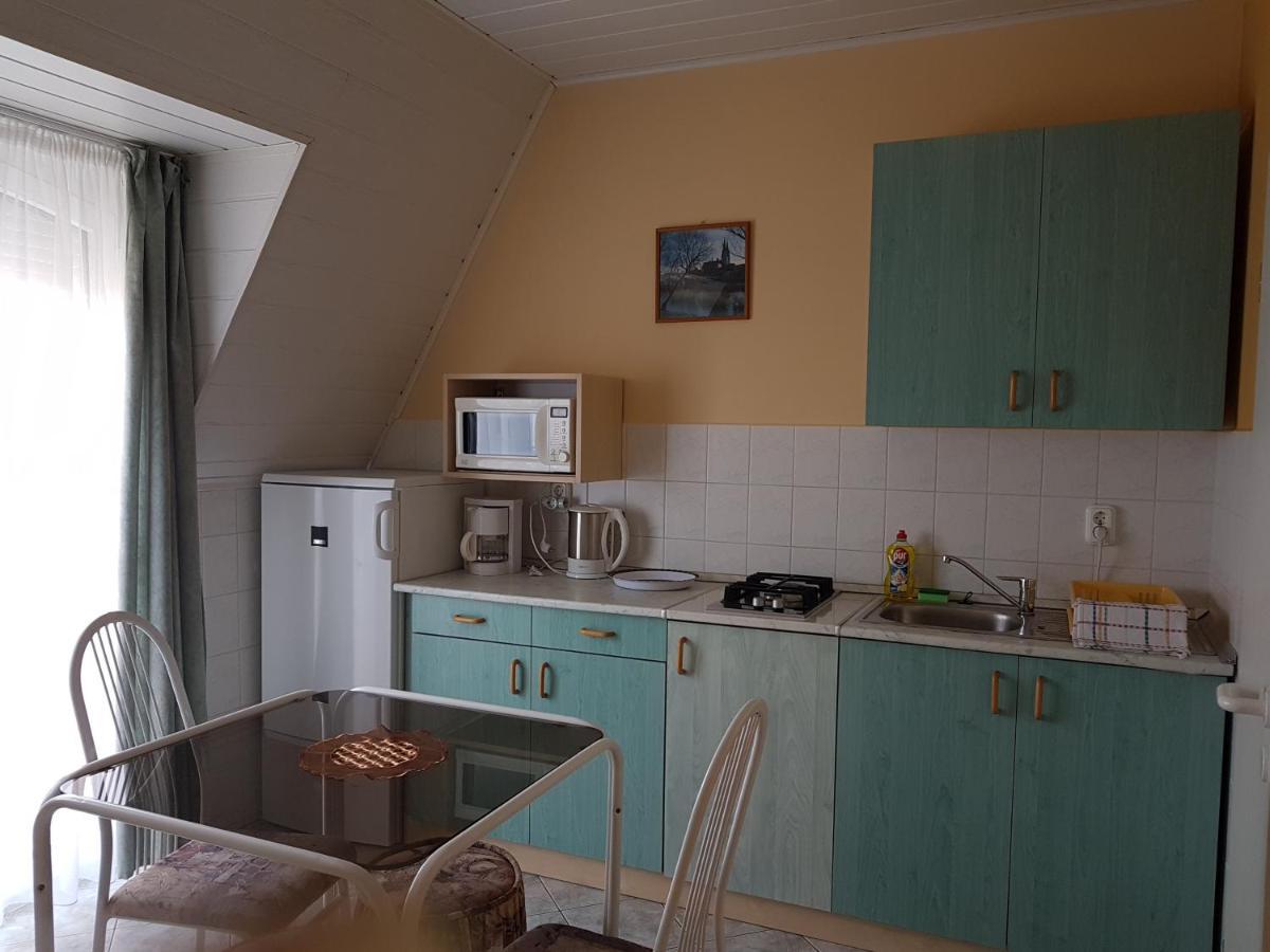 Апартаменти Richie Ii. Apartman Шіофок Екстер'єр фото