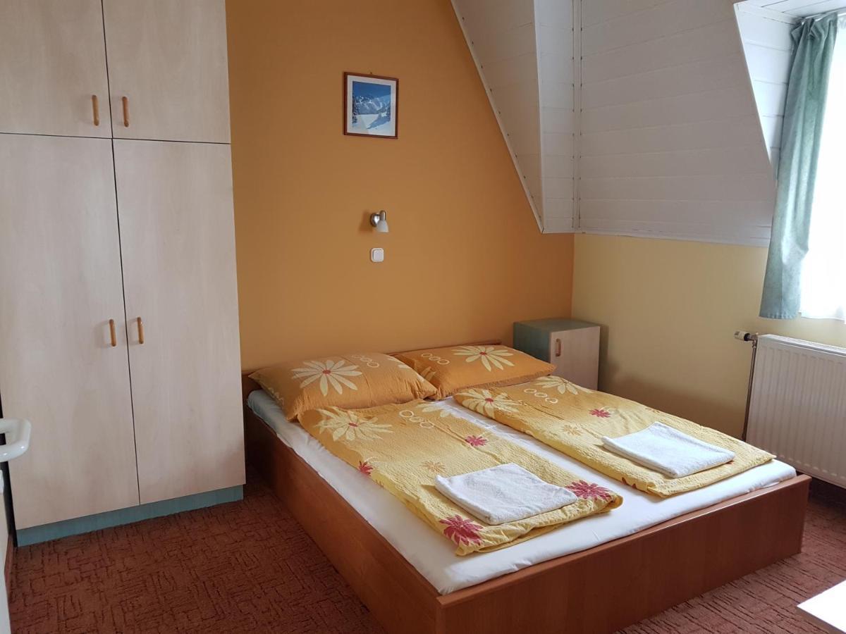 Апартаменти Richie Ii. Apartman Шіофок Екстер'єр фото