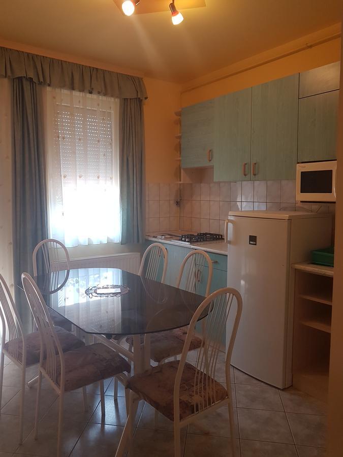 Апартаменти Richie Ii. Apartman Шіофок Екстер'єр фото