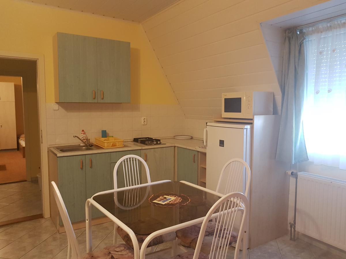 Апартаменти Richie Ii. Apartman Шіофок Екстер'єр фото